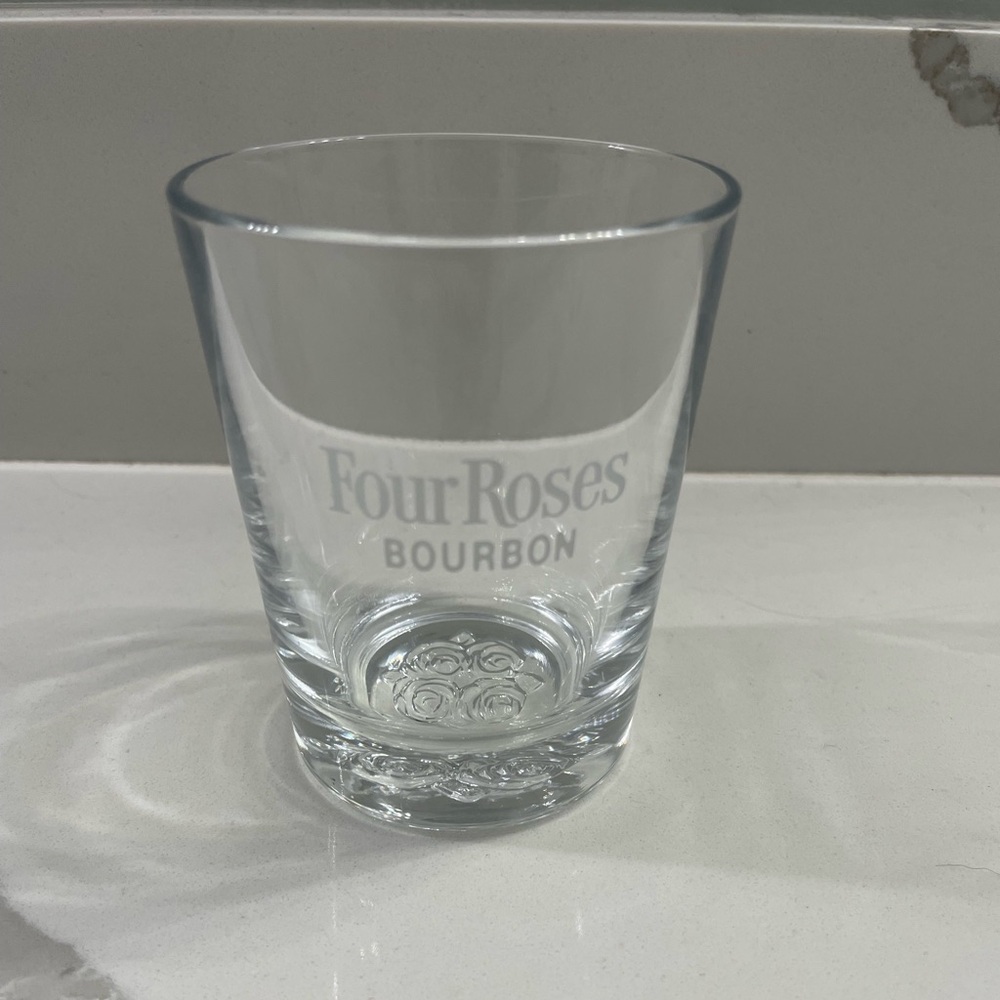 Four Roses Kentucky bourbon glass - Picture 2 of 4